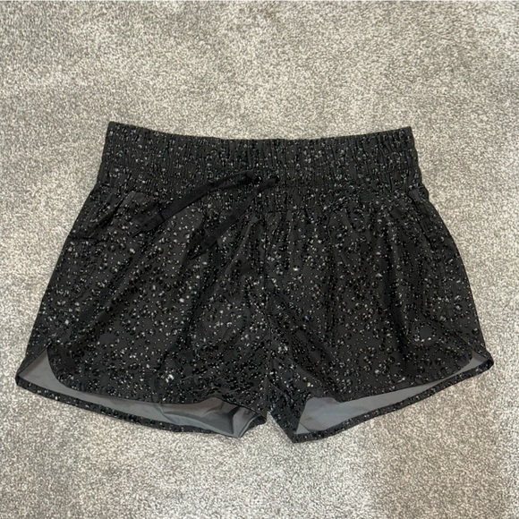 Zyia Black Bubbles Hi-rise Bomber Shorts - Picture 2 of 5